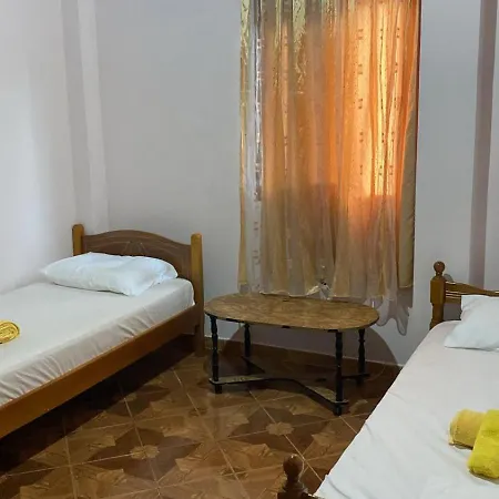 דירה Xheni