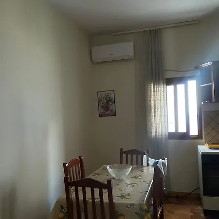 דירה Xheni